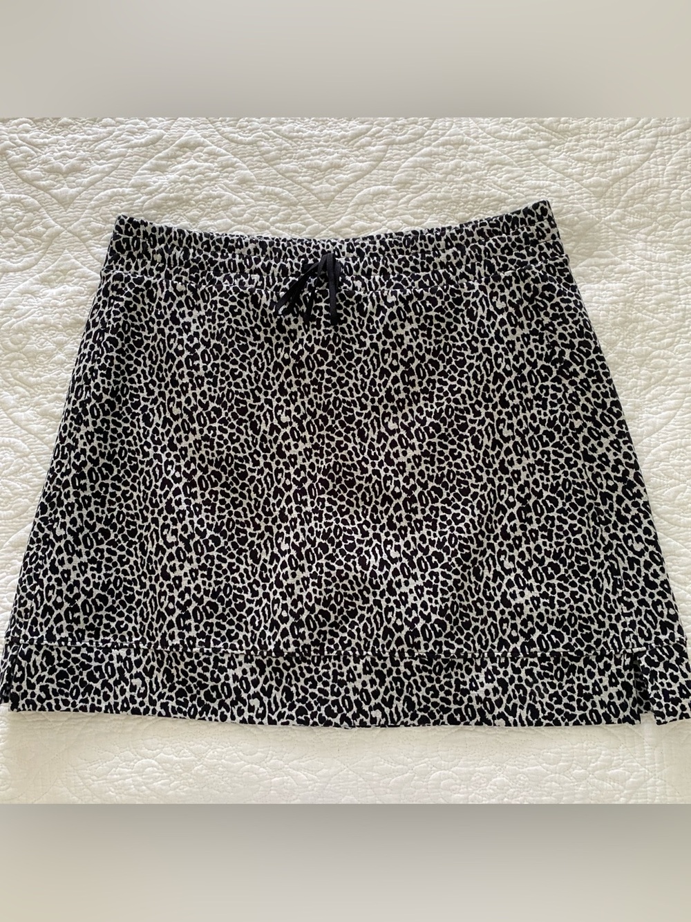 NWT T by Talbots Black and Ivory Leopard Print Skort stretchy sweatshirt fabric